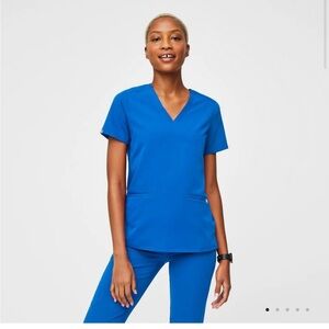 Figs Blue Double Pocket V-Neck Scrub Top